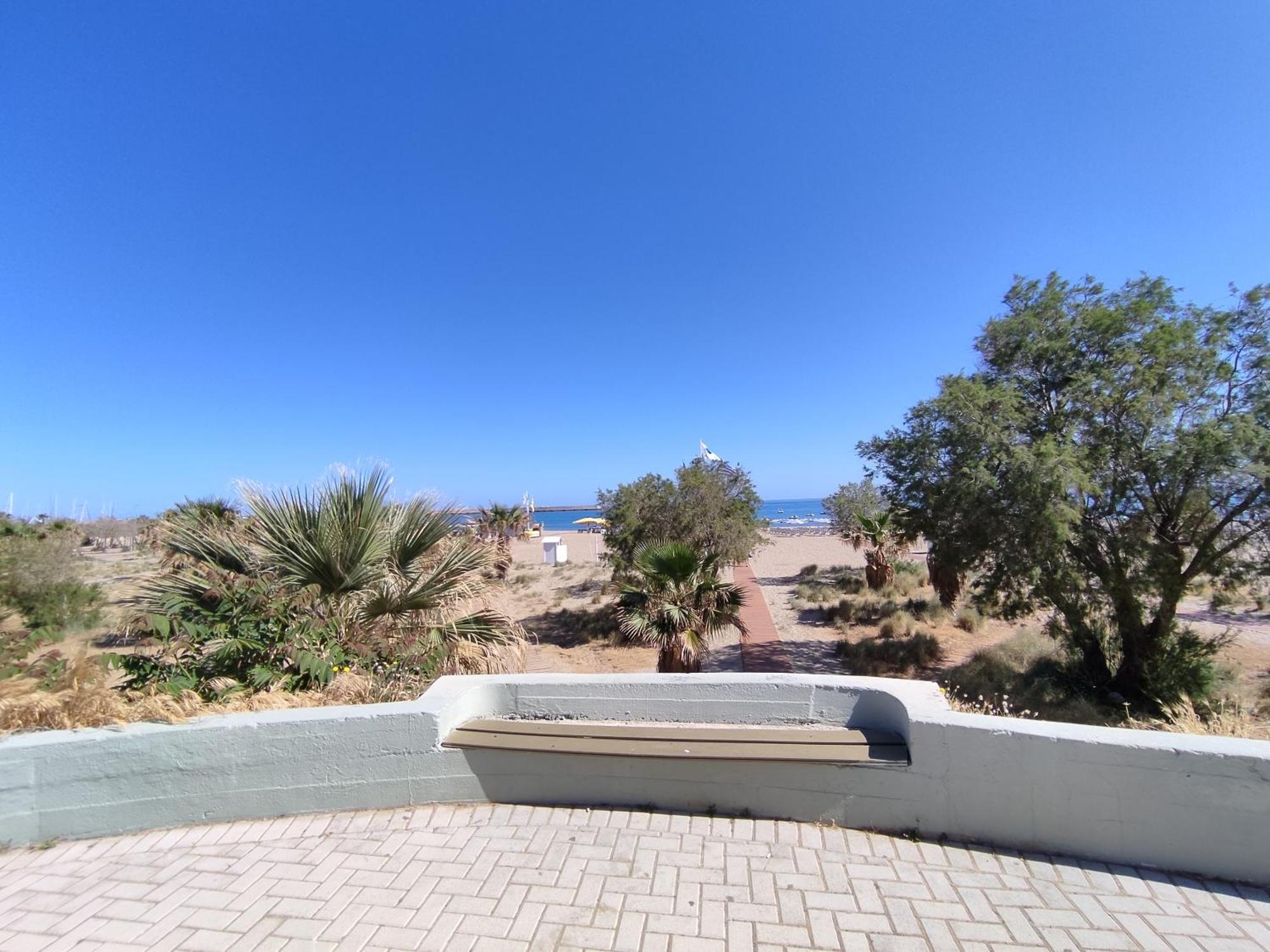 Stratos Seaside Corner Apartment Ретимно Екстериор снимка